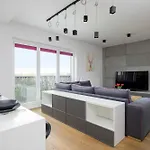 With Terrace & Parking By Renters