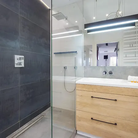 Apartament With Terrace & Parking By Renters Warszawa